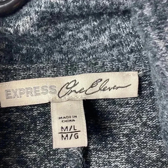 EXPRESS ONE ELEVEN WOMENS SIZE MEDIUM/LARGE COWL NECK SOFT GRAY SWEATER - Picture 5 of 11